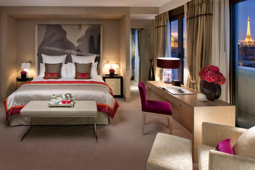 Room-Mandarin-Oriental-Paris.jpg