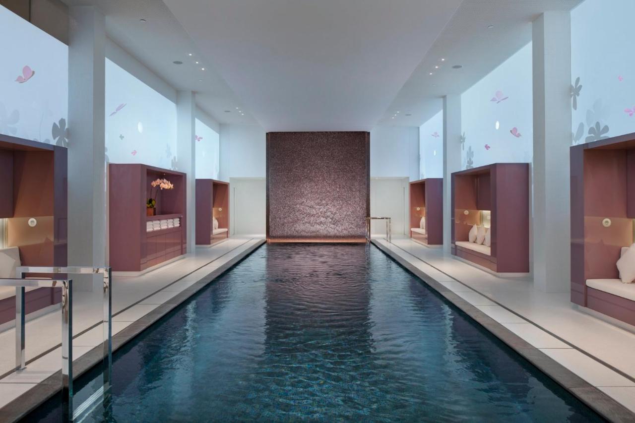 Indoor-Swimming-Pool-Hotel-Mandarin-Oriental-.jpg