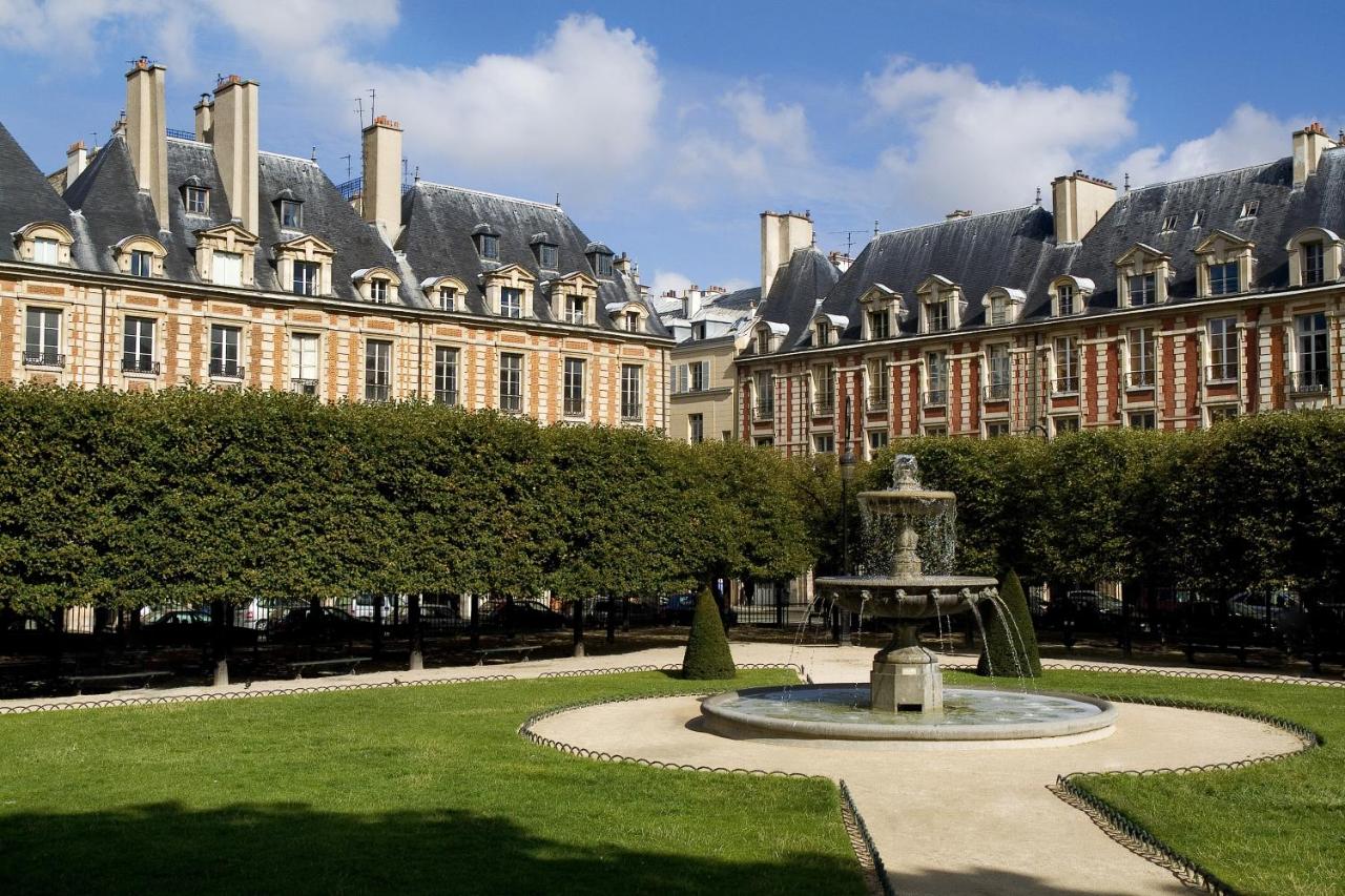 Le-Pavillon-de-la-Reine-Spa-Place-des-Vosges-2.jpg